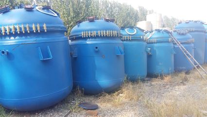 梁山县佳运二手化工设备购销部 专注供应6.3吨、2吨、500L二手搪瓷反应釜，助力化工生产降本增效
